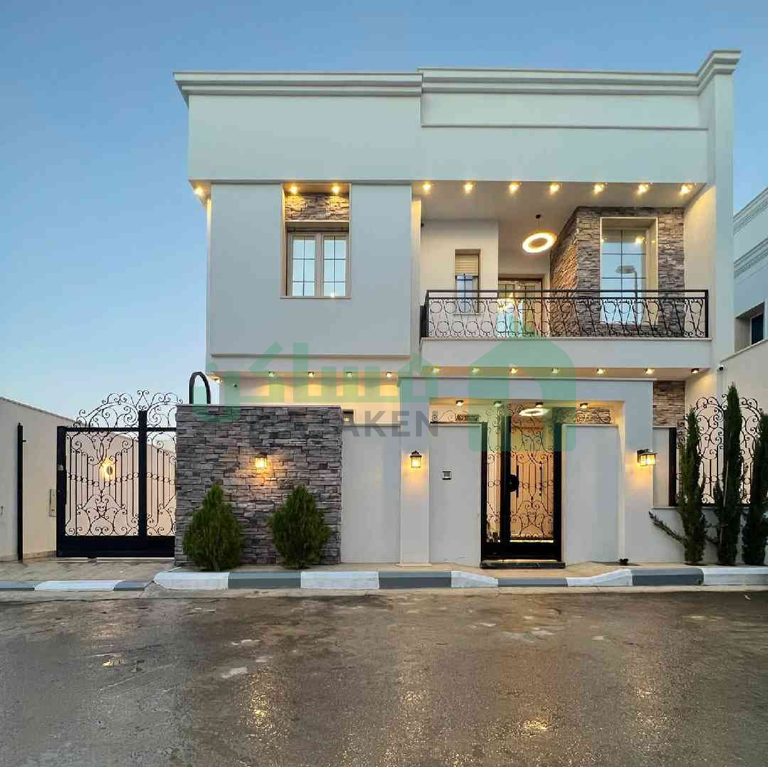 First image of the ad