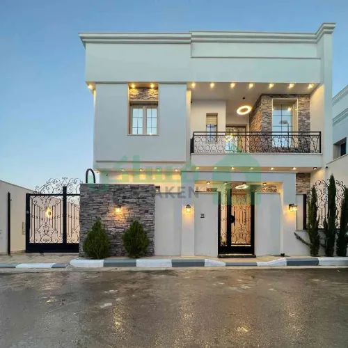 فيلا دورين مفصولين بتشطيب مودرن🔥 وحي سكني ممتاز