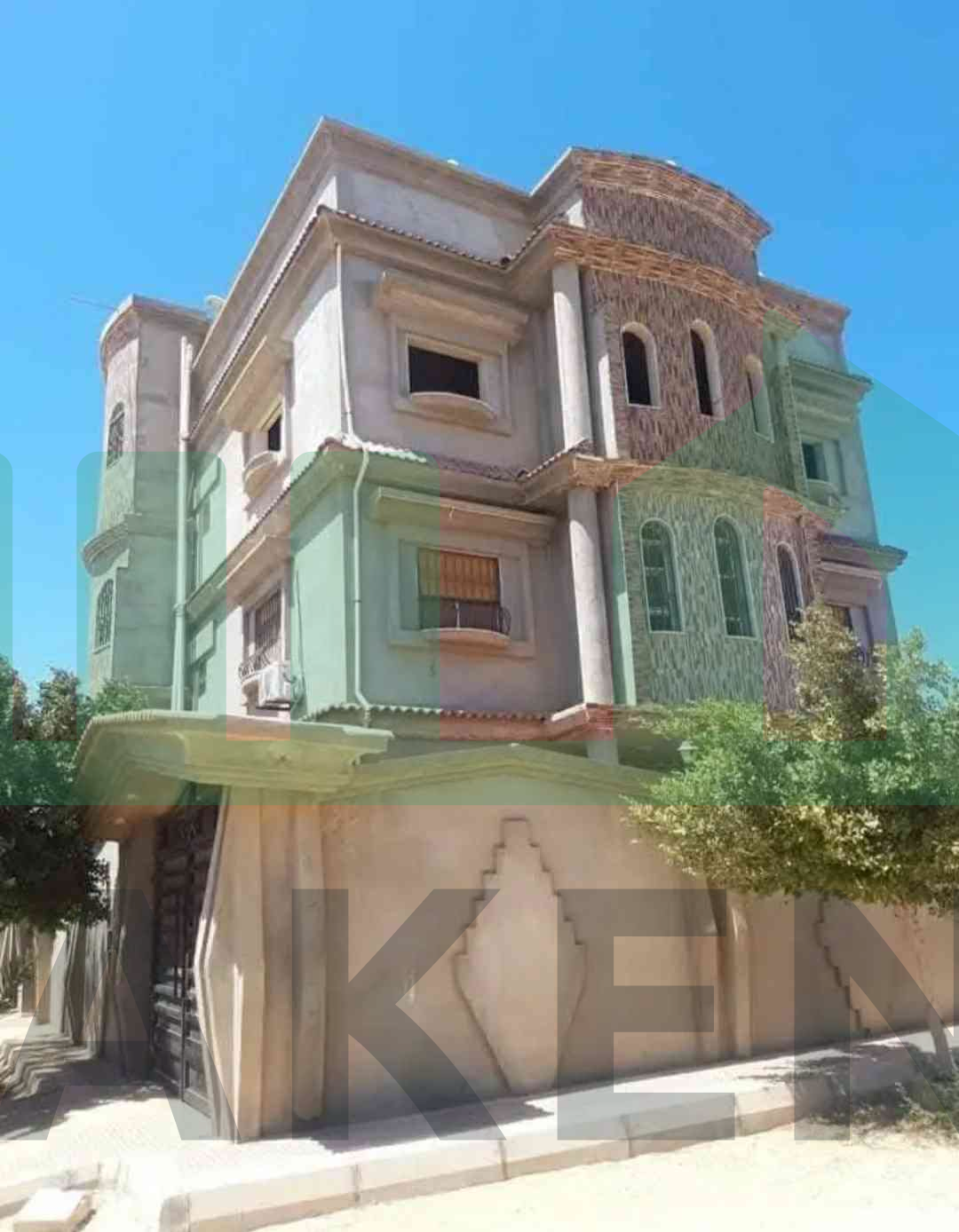 First image of the ad