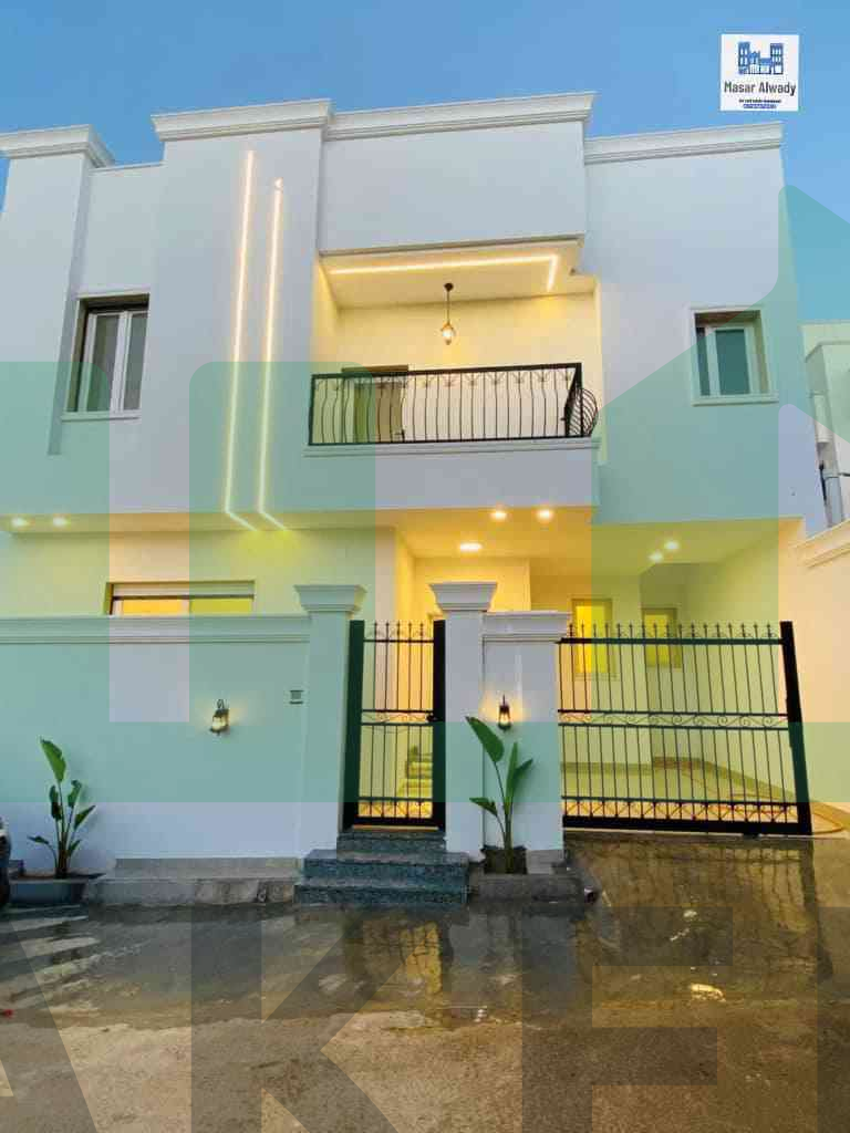 First image of the ad