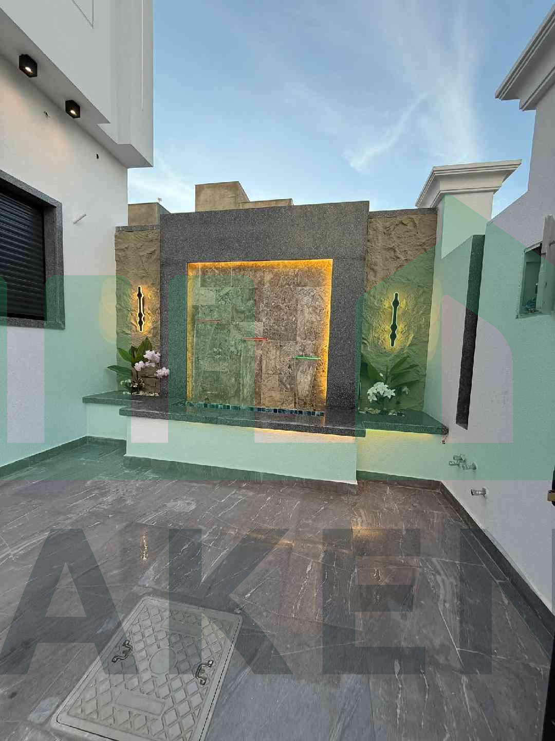 Second image of the ad