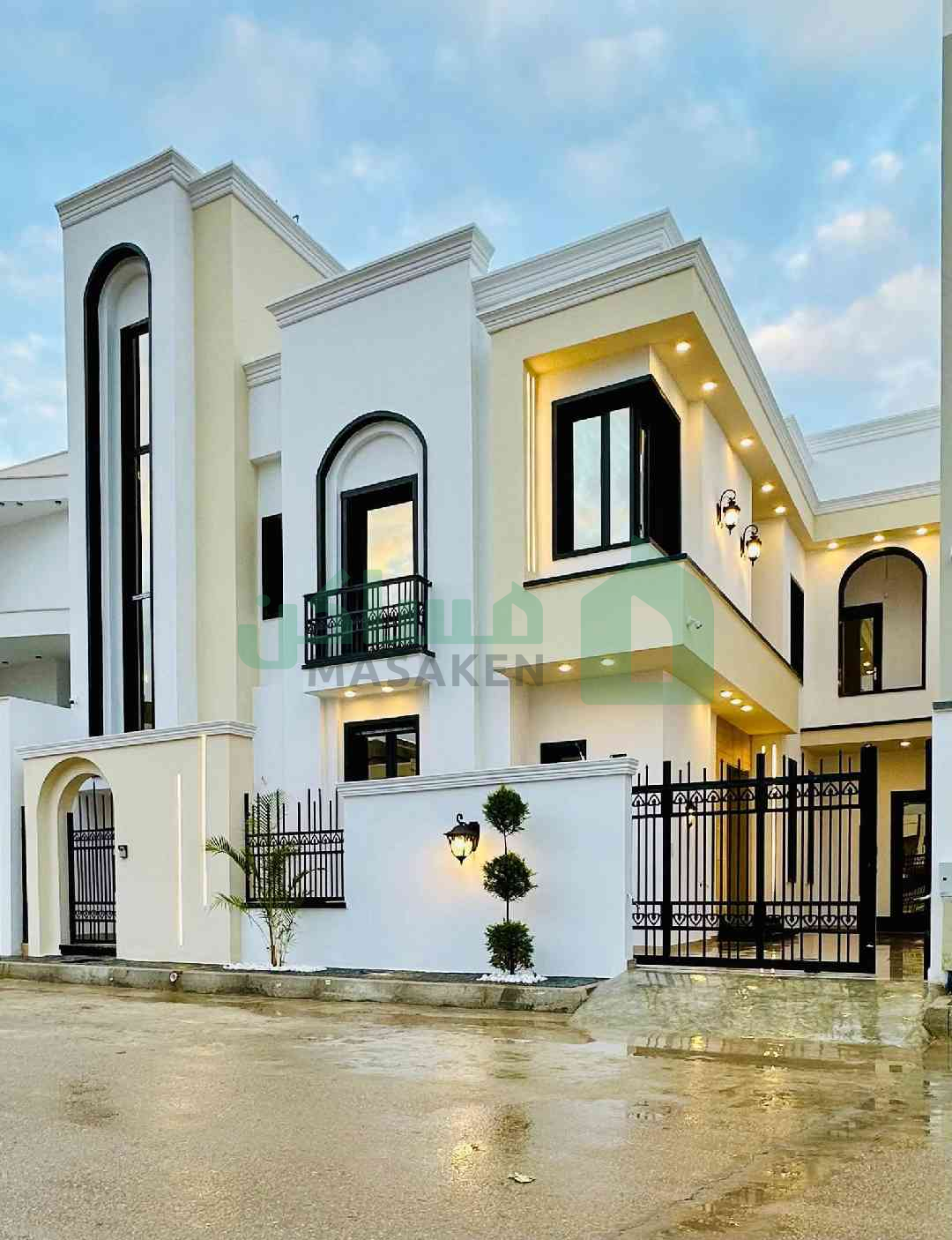 First image of the ad