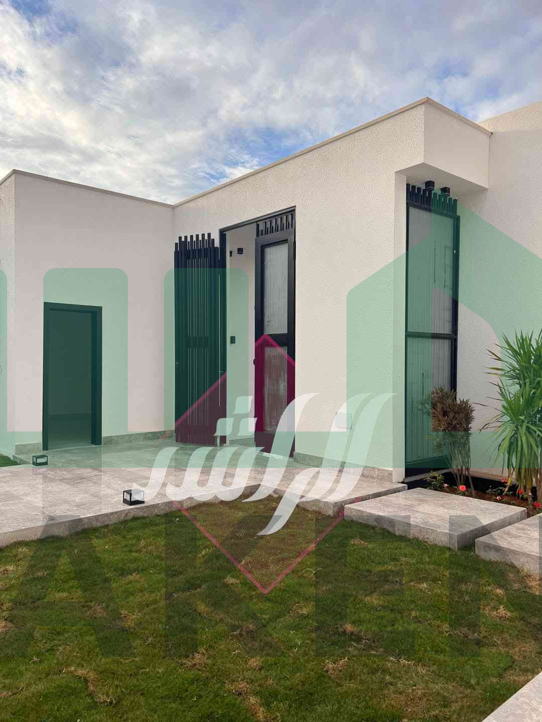 Third image of the ad