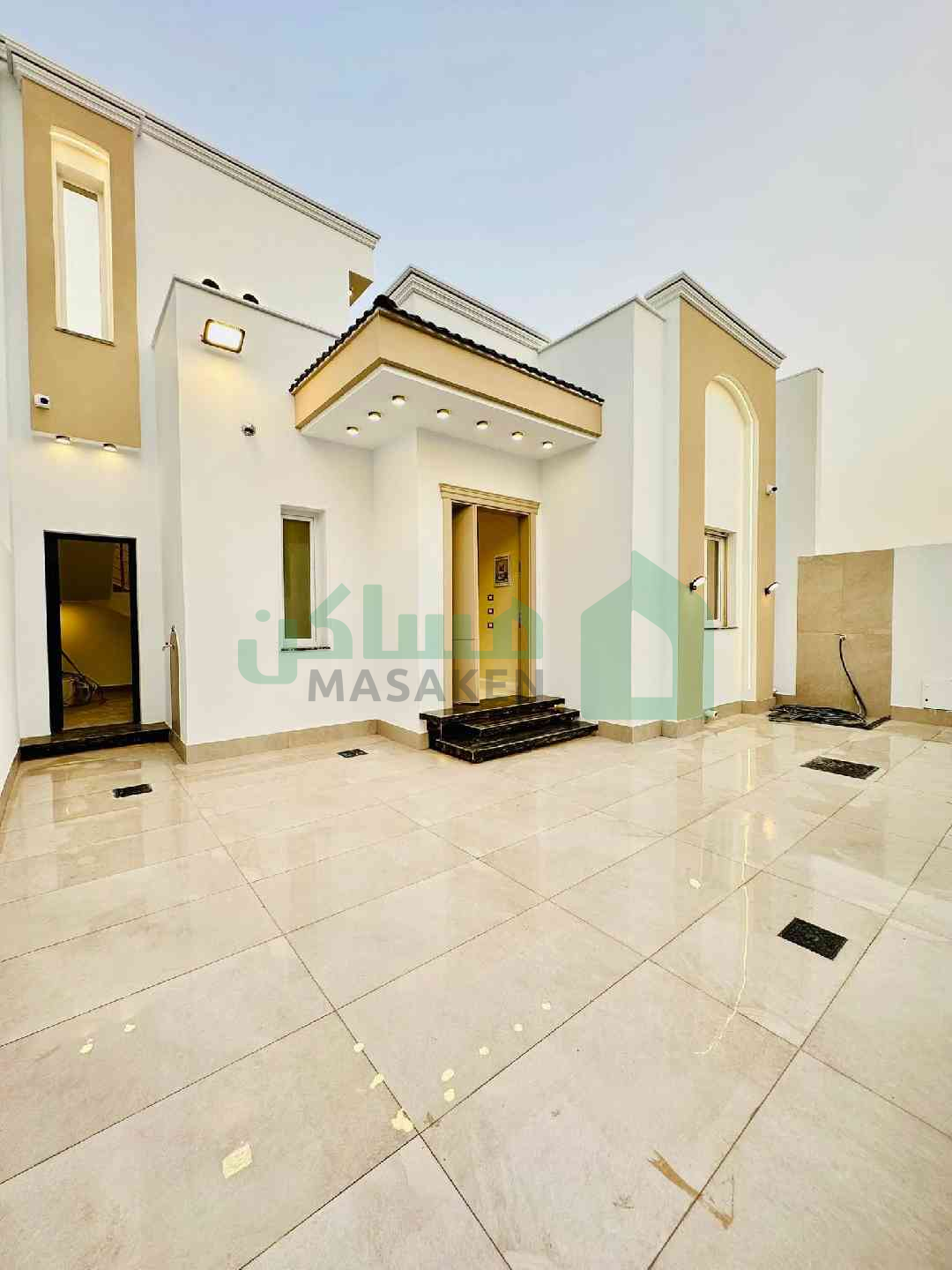 Second image of the ad