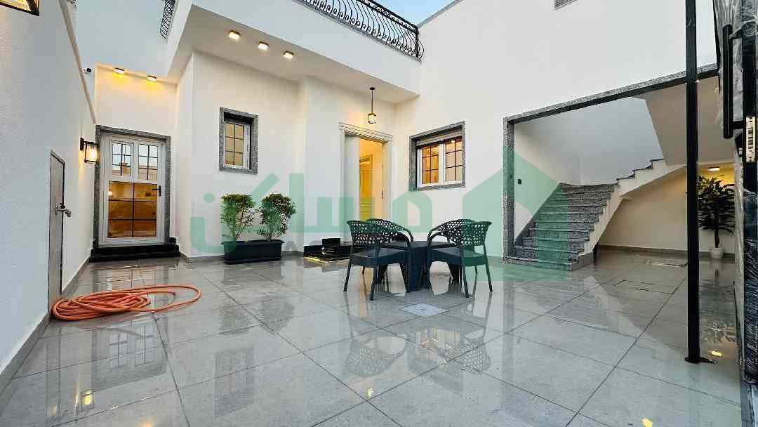 Second image of the ad