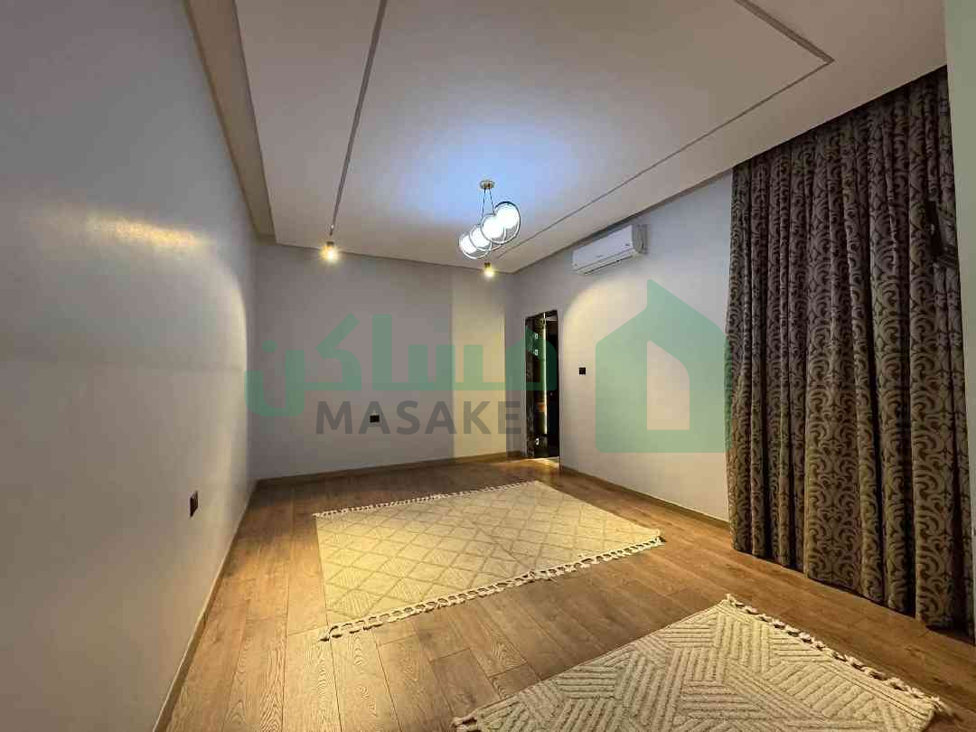 🏠 شقة أرضية للإيجار – السراج