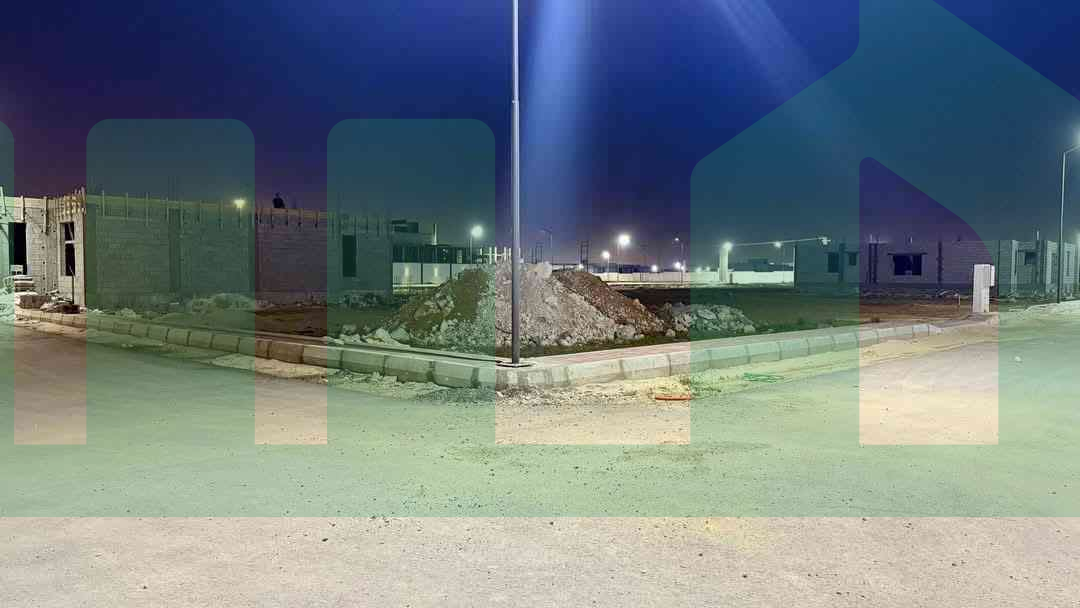 Second image of the ad