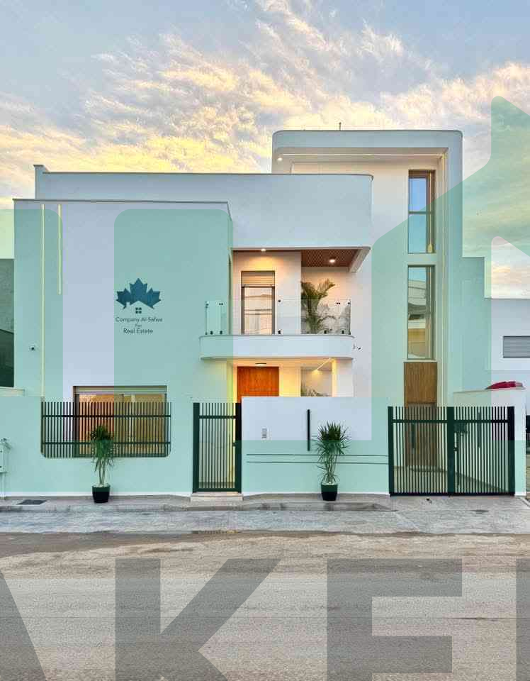 Second image of the ad