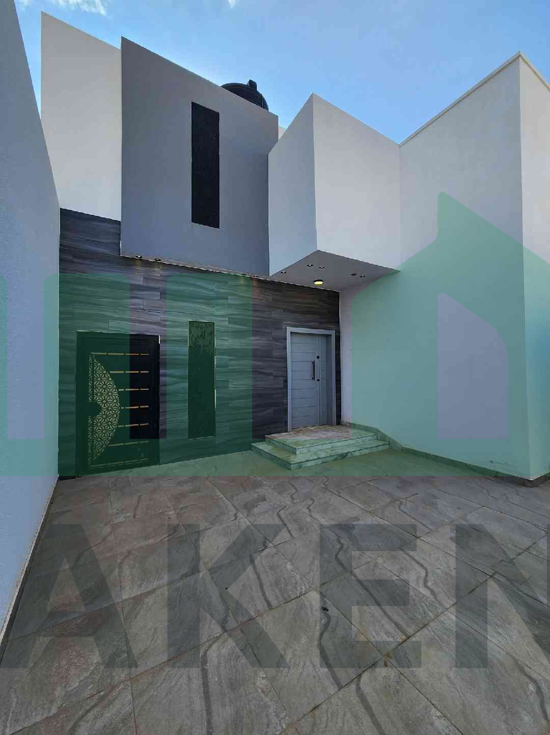 Third image of the ad