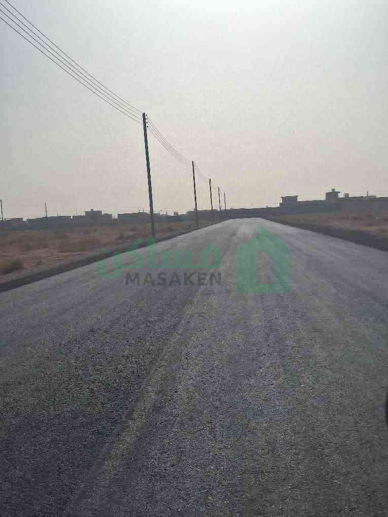 Third image of the ad