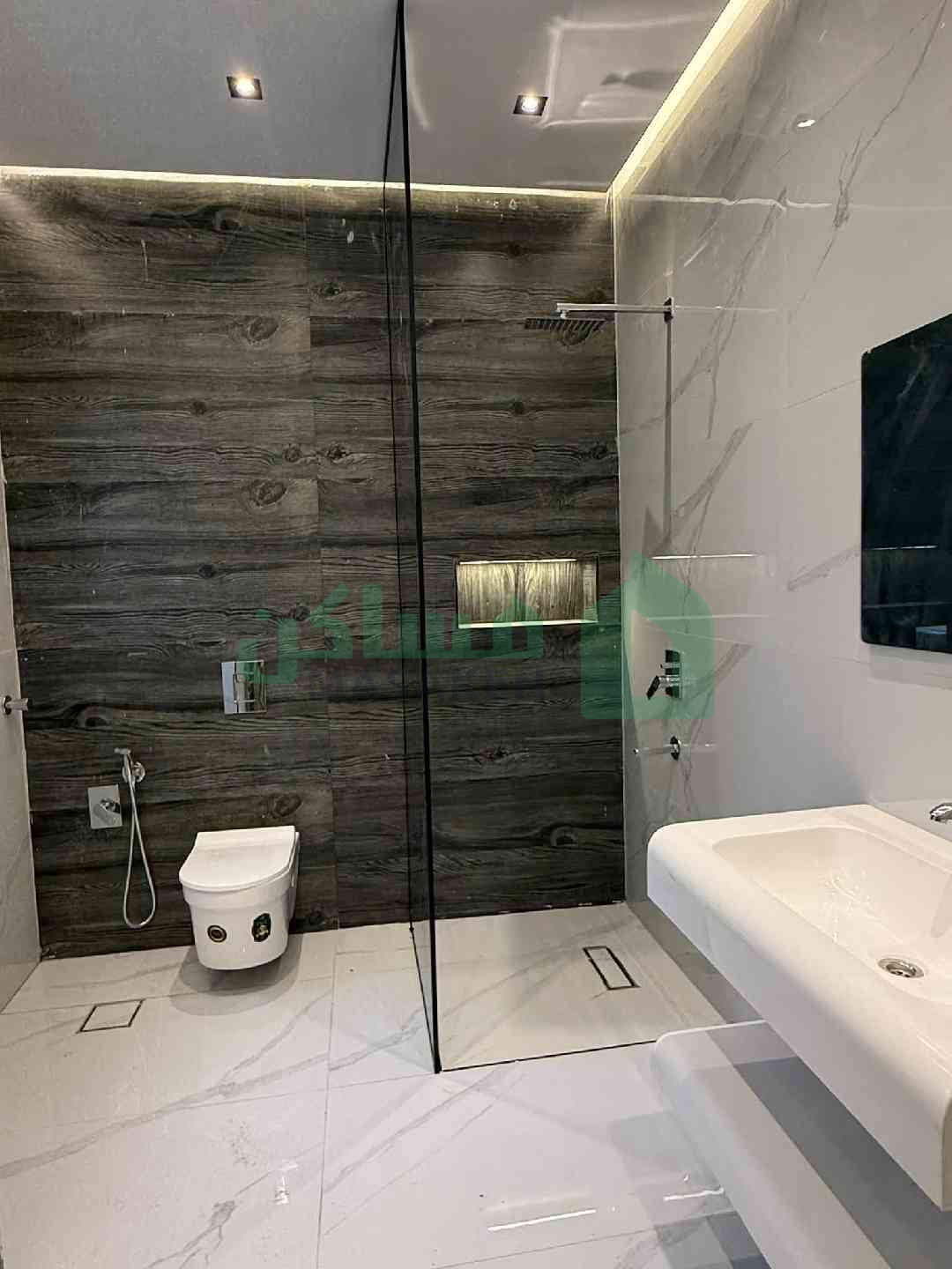 Second image of the ad