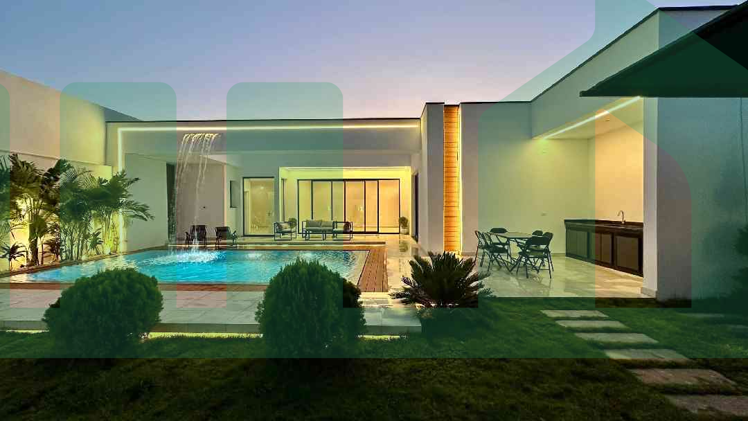 First image of the ad