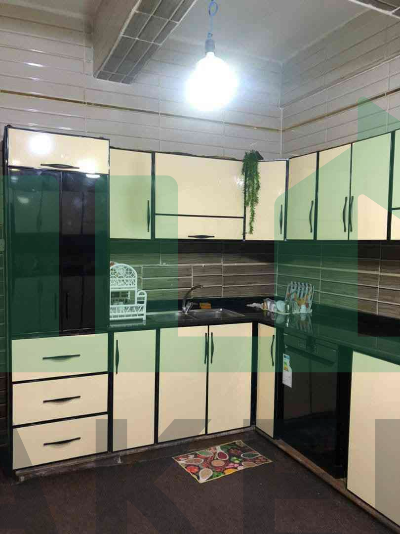 First image of the ad