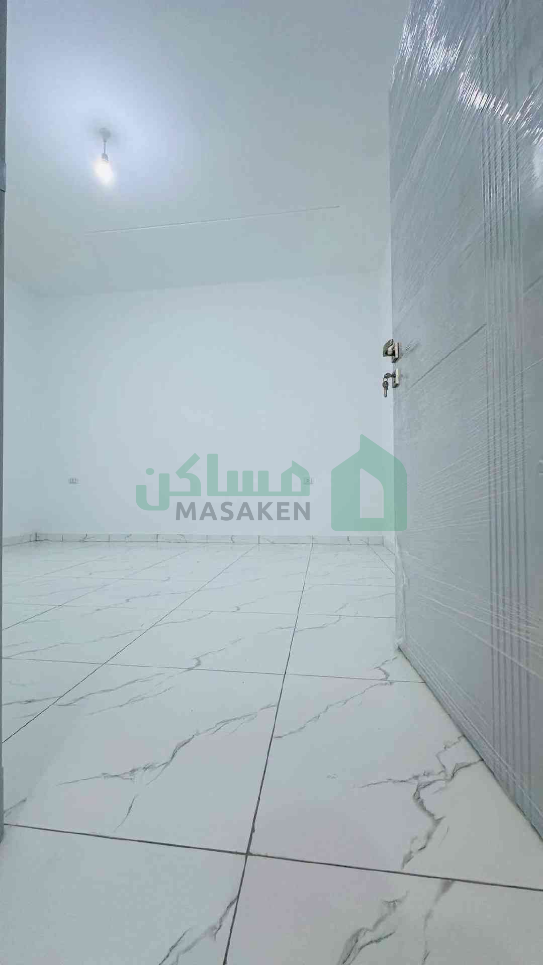 Third image of the ad
