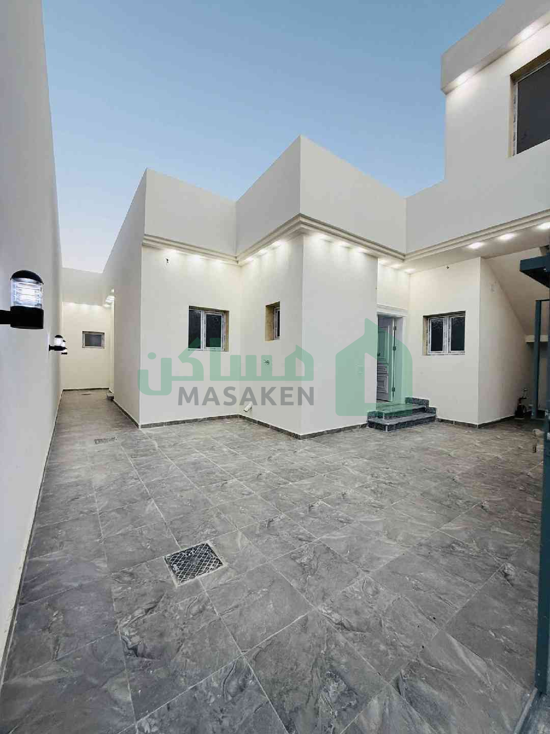 Second image of the ad