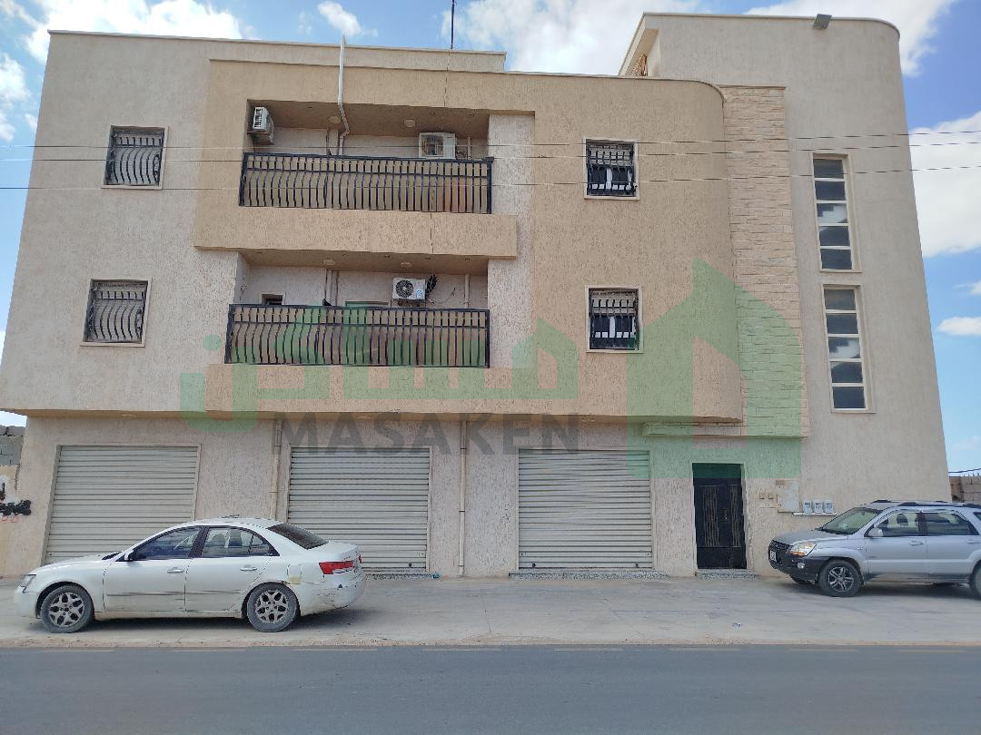 Third image of the ad