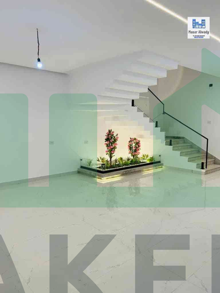 Third image of the ad