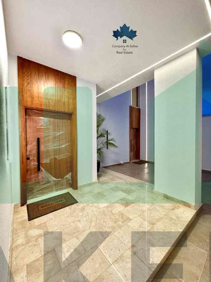 Third image of the ad