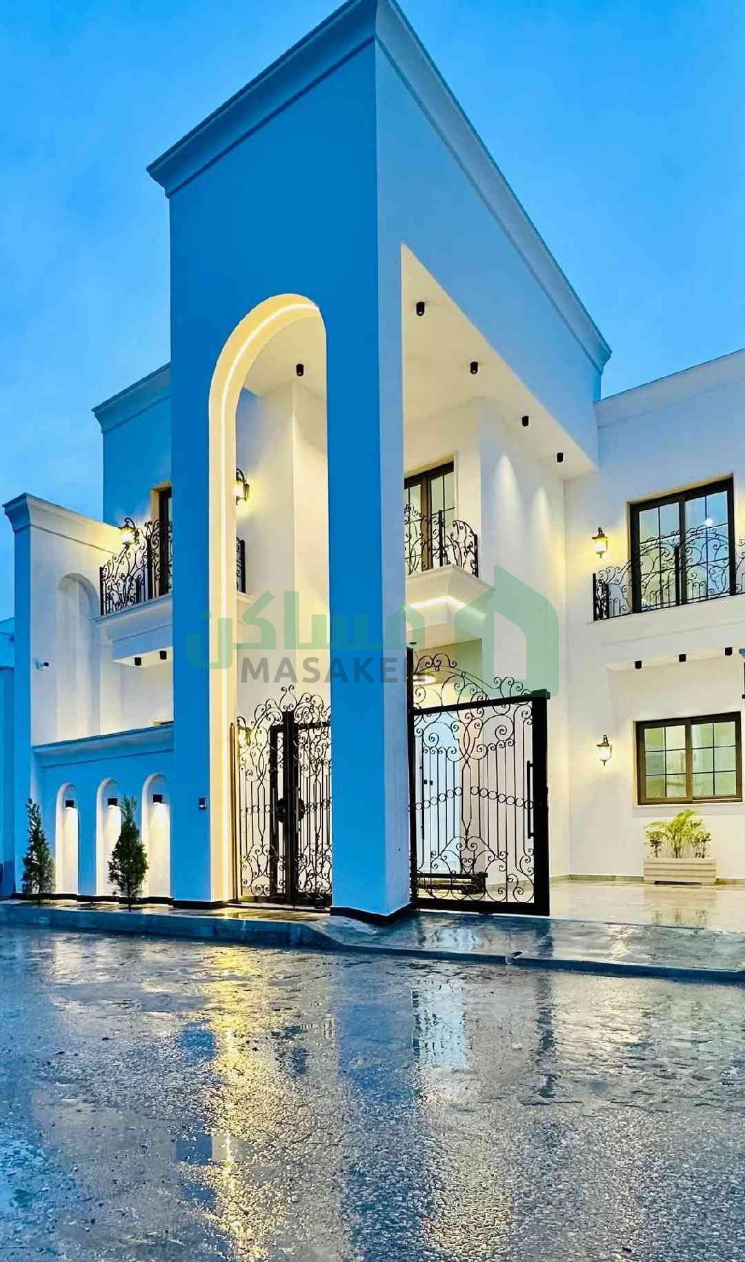 First image of the ad