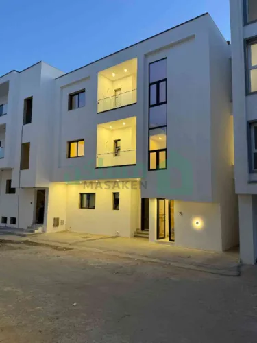 🏡 ثلاثة شقق للبيع في السراج بالقرب من صالة ليلتي