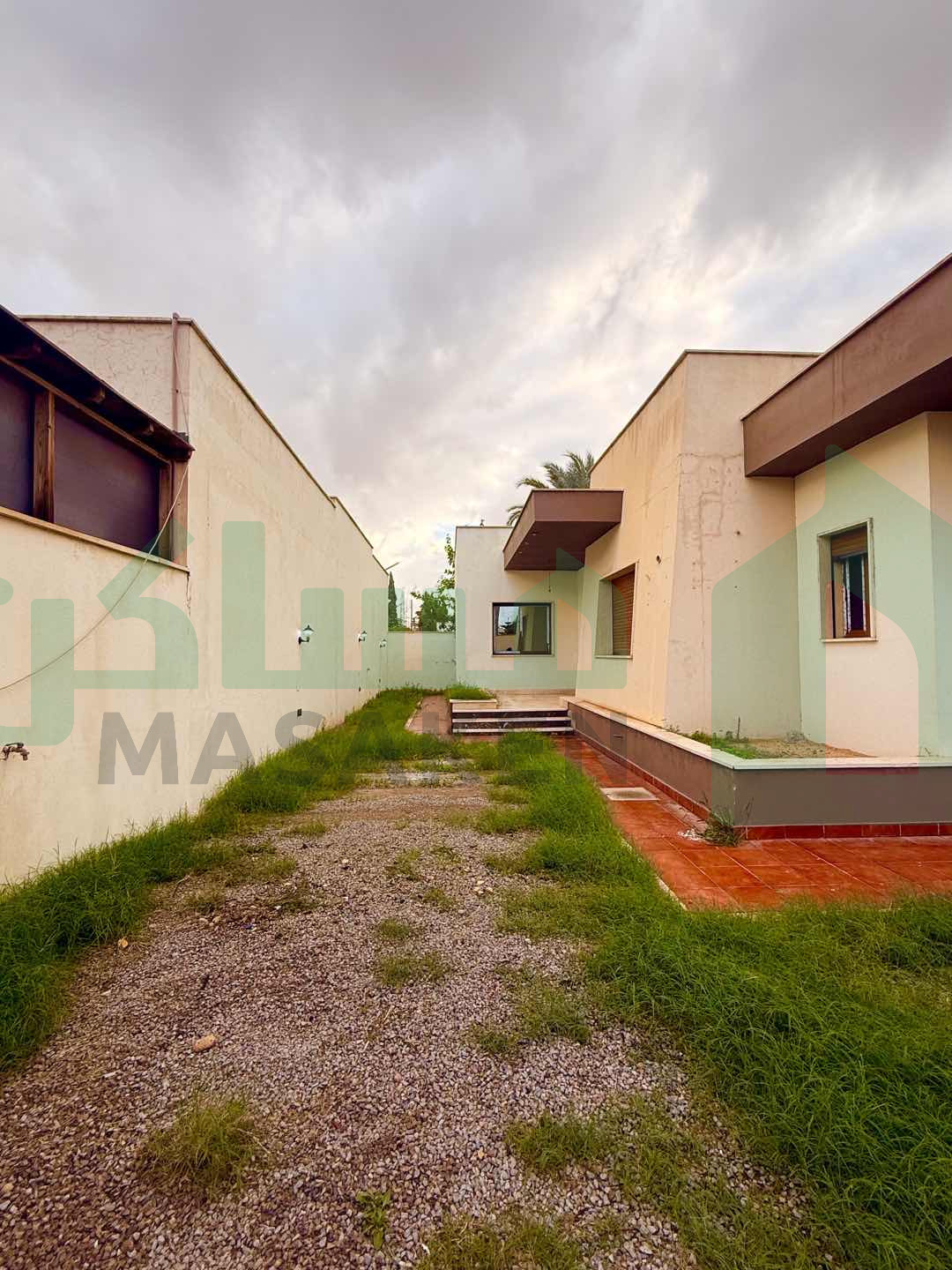 Third image of the ad