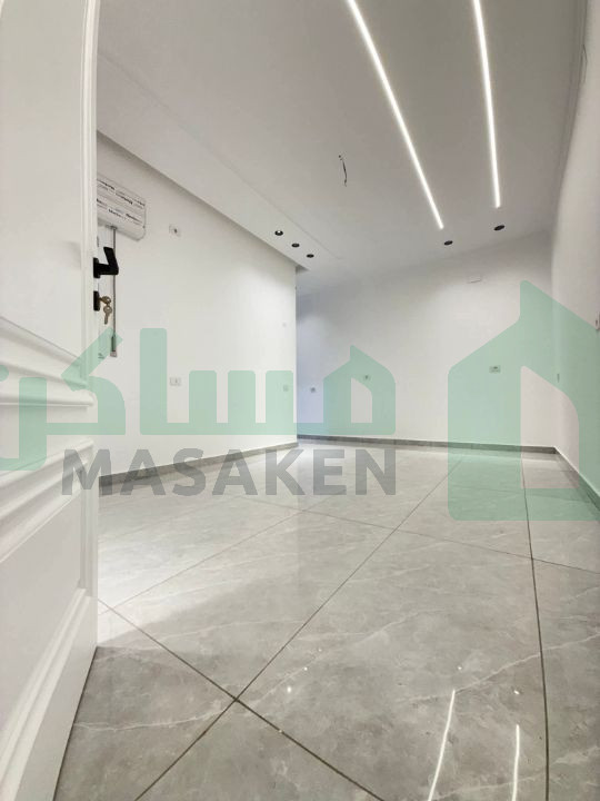 Third image of the ad