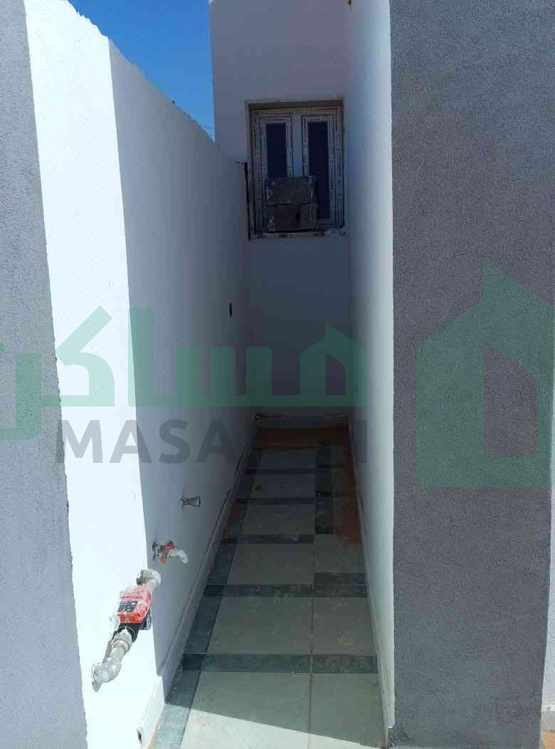 Third image of the ad