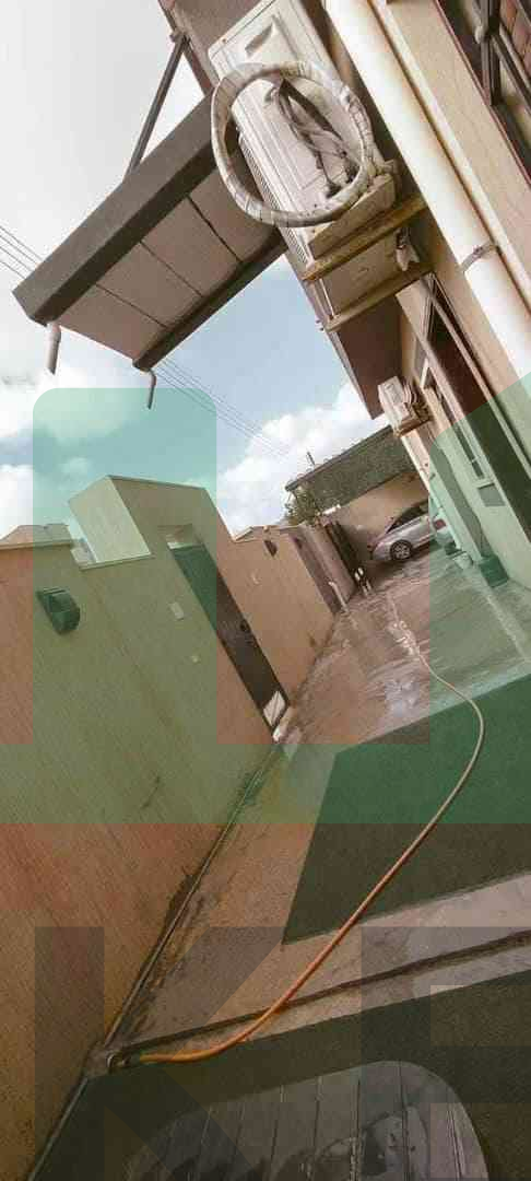 Second image of the ad