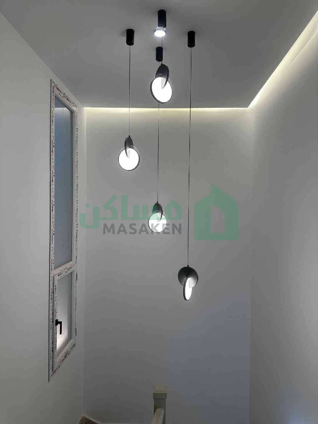 Third image of the ad