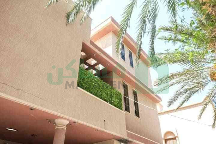 Second image of the ad