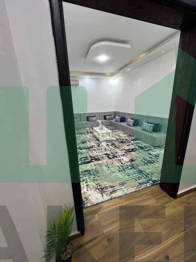 Third image of the ad