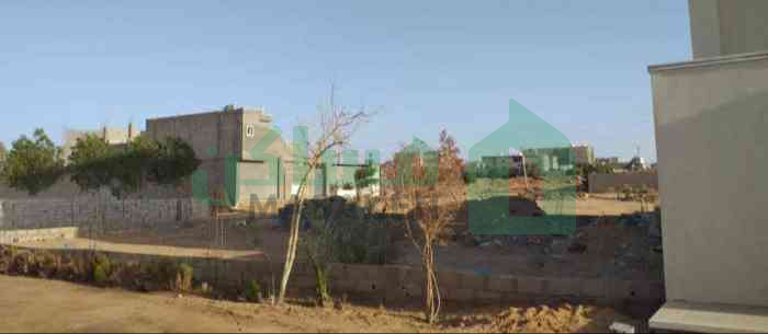 Third image of the ad