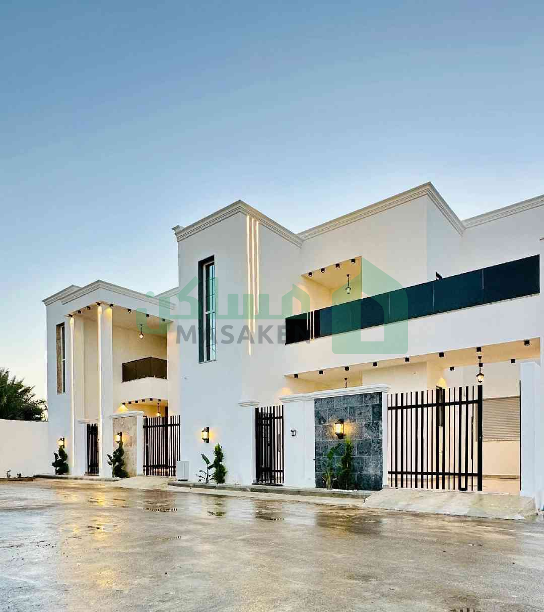 First image of the ad