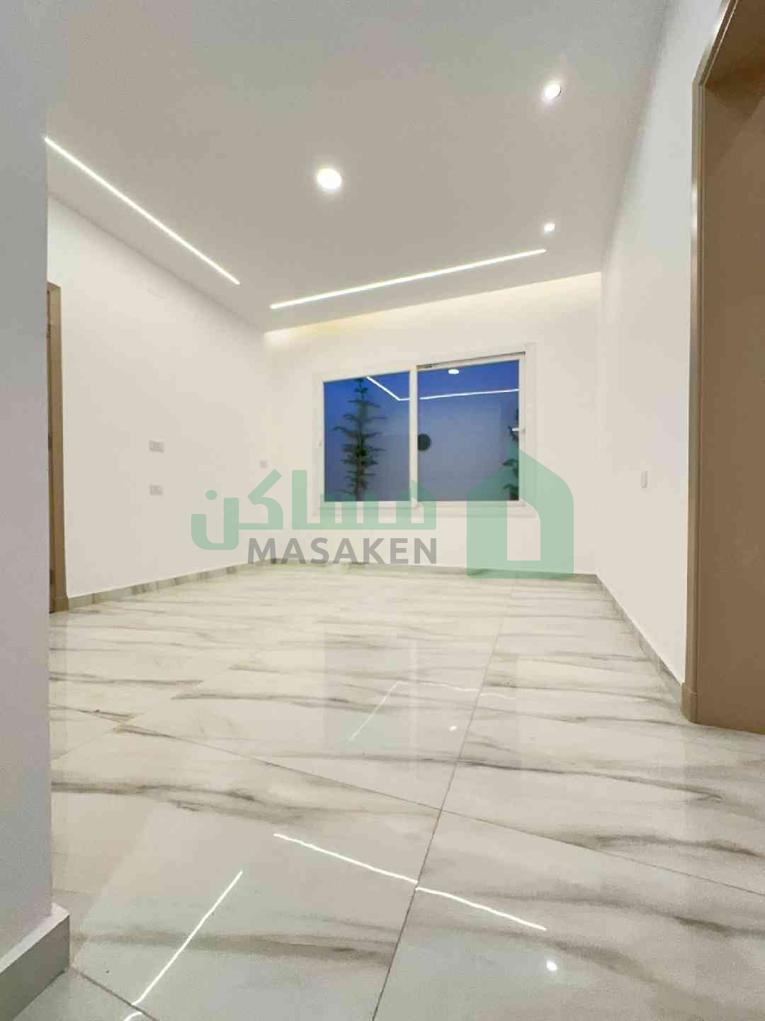 Third image of the ad