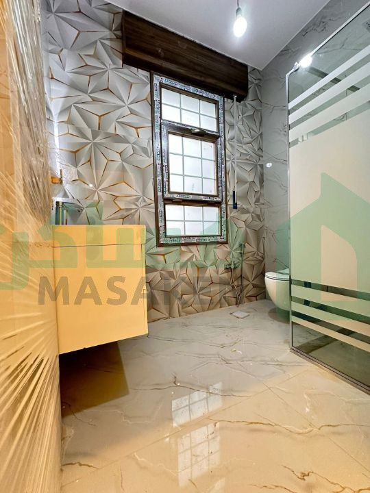 Second image of the ad