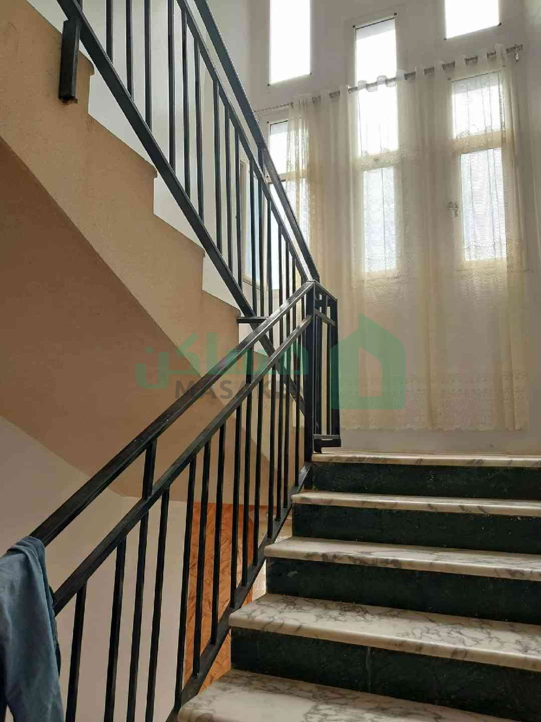 Third image of the ad