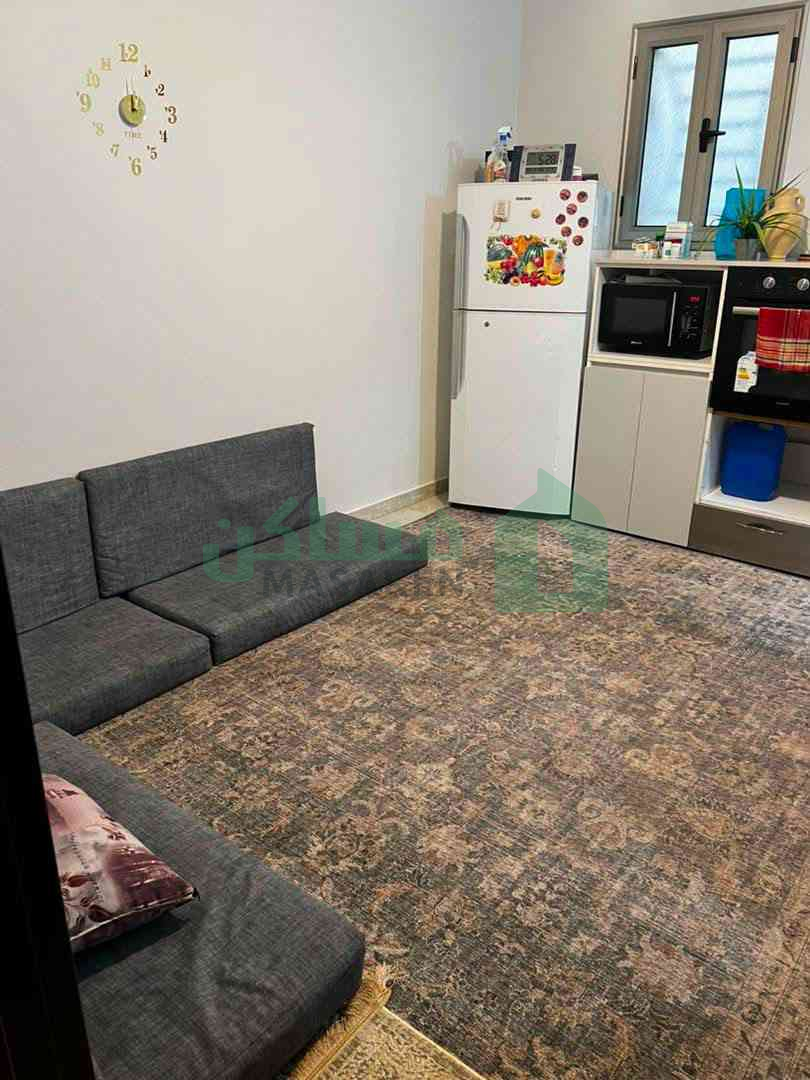 Third image of the ad