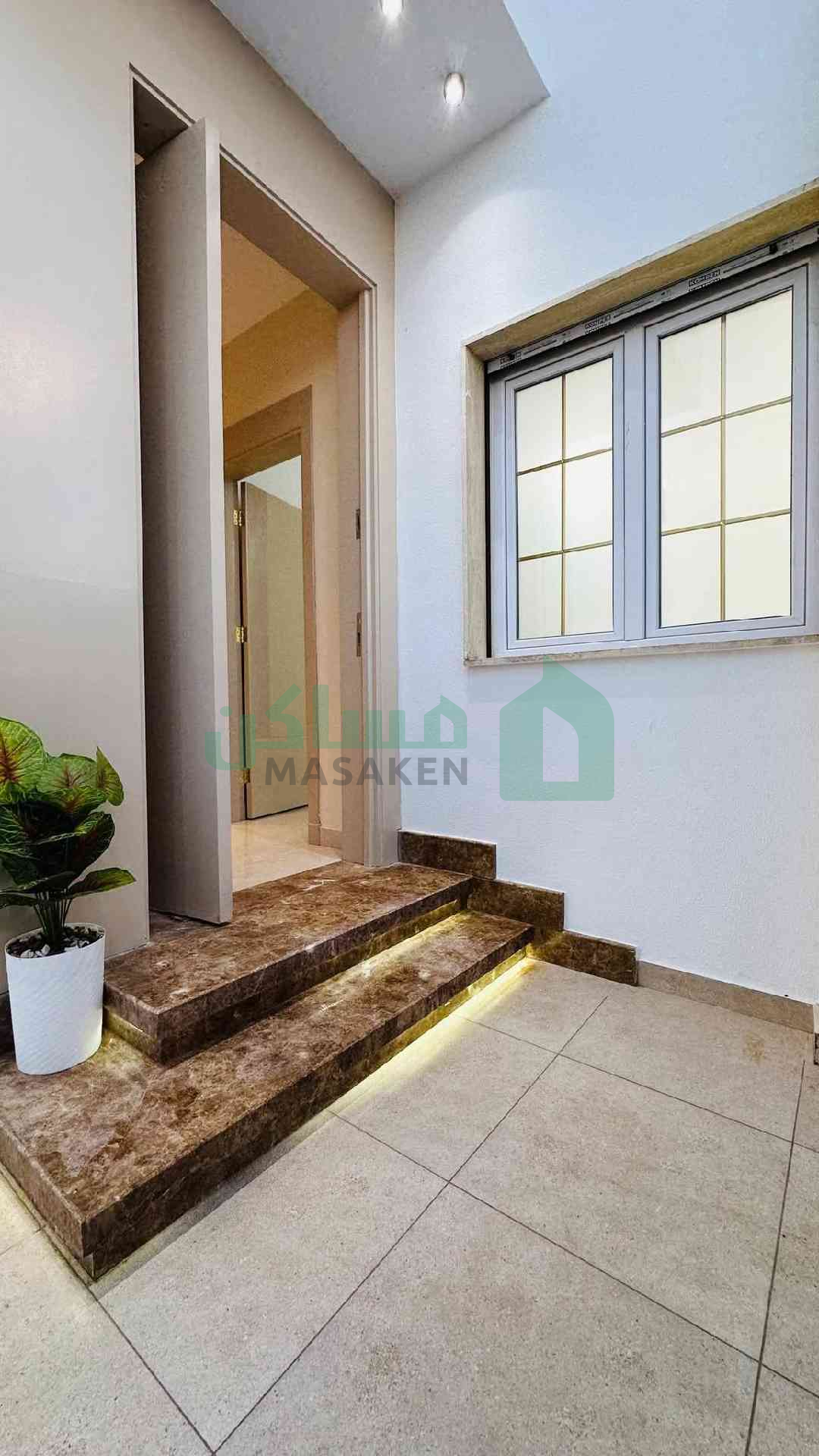 Third image of the ad