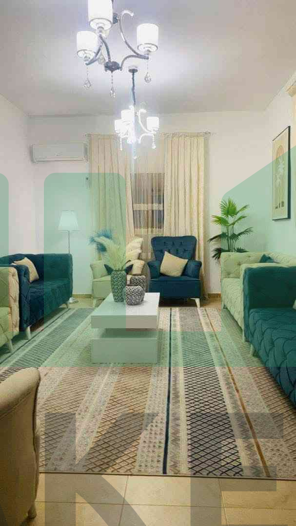 First image of the ad