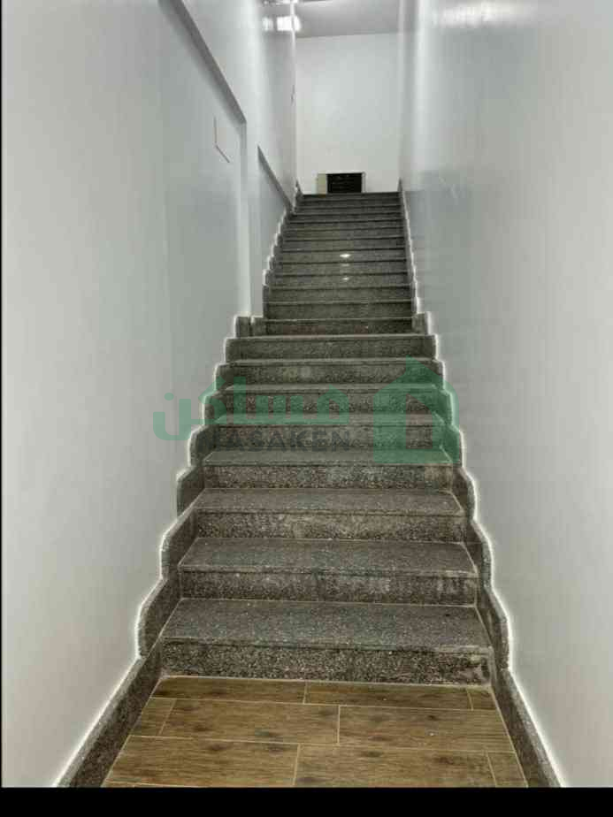 Third image of the ad