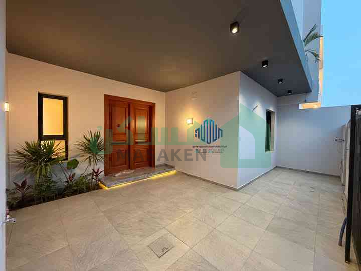 Second image of the ad