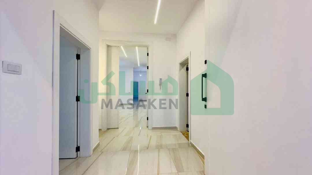 Second image of the ad