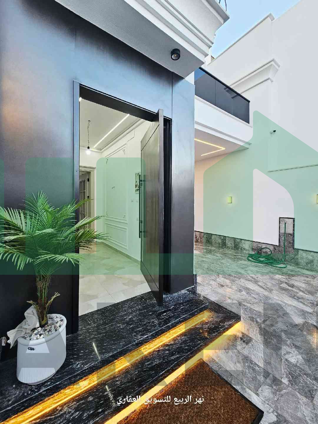 Third image of the ad