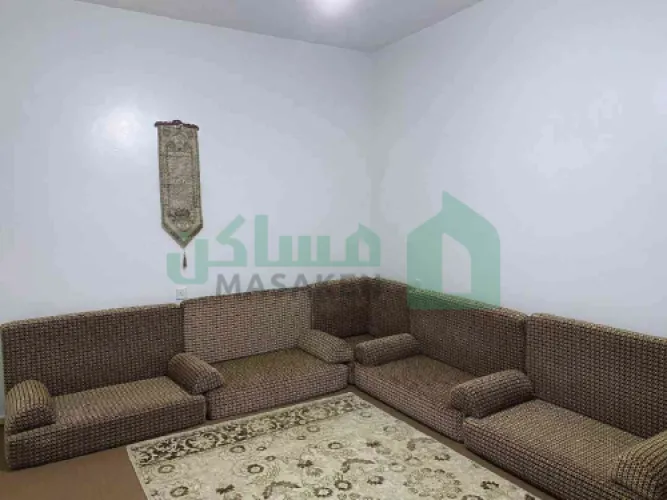 شقه للبيع الموقع  البيضاء بلقرب من مول الحياه