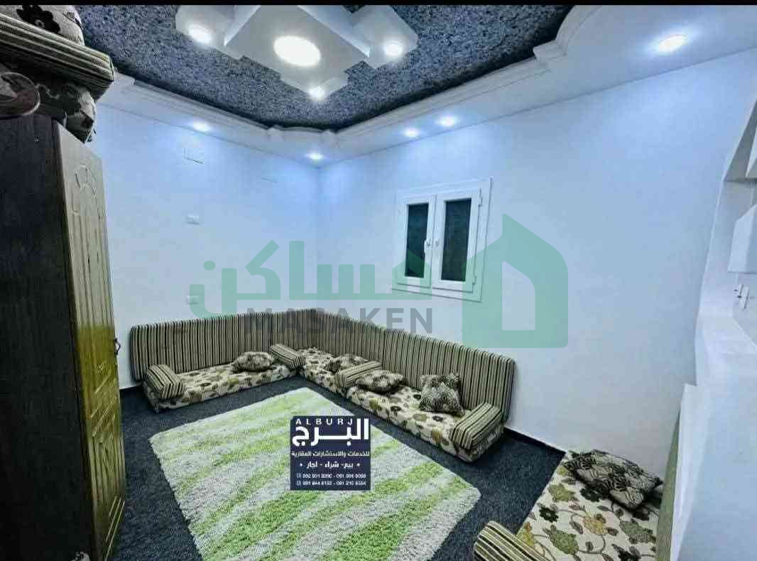 Third image of the ad