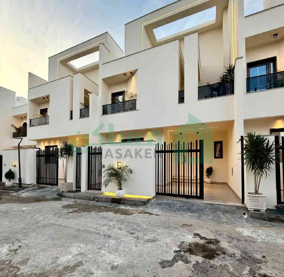 5فيلات بجوار بعض تشطيب Vip 2026