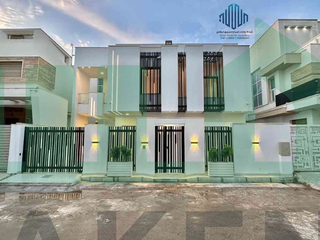 First image of the ad