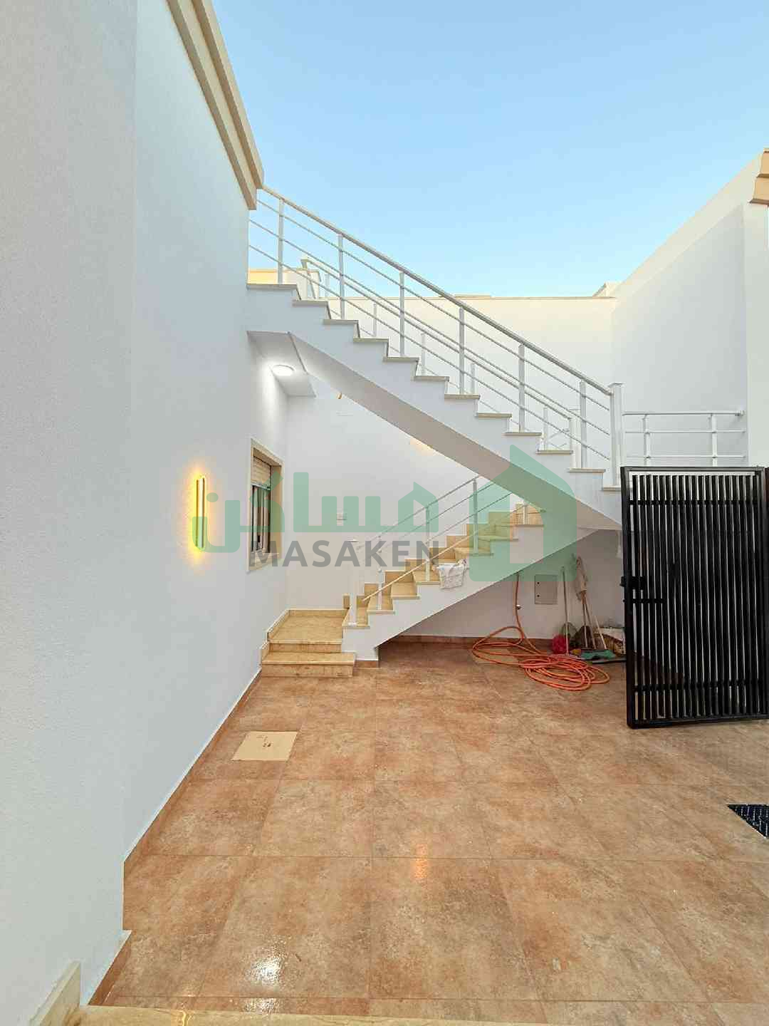 Second image of the ad