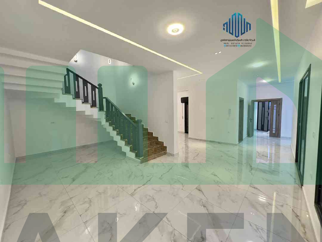 Second image of the ad