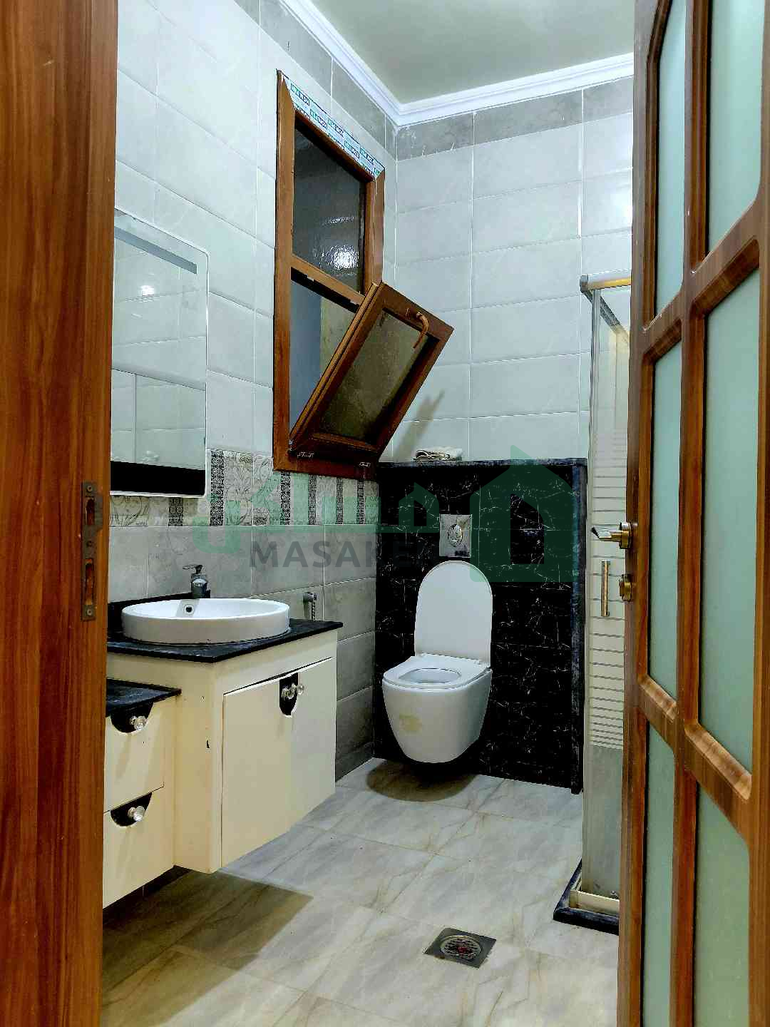 Second image of the ad